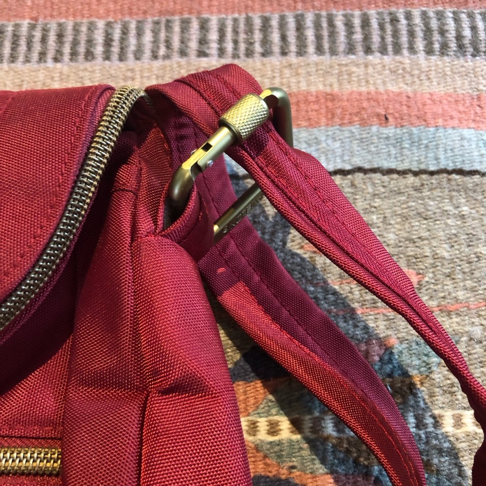 NWT TRAVELON Burgundy Crossbody Travel Purse/Bag - Picture 7 of 7